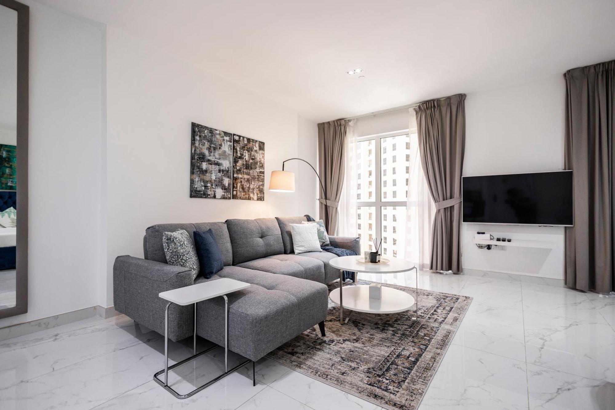 Jbr Waterfront Modern Apartment By Serenity Living ドバイ エクステリア 写真